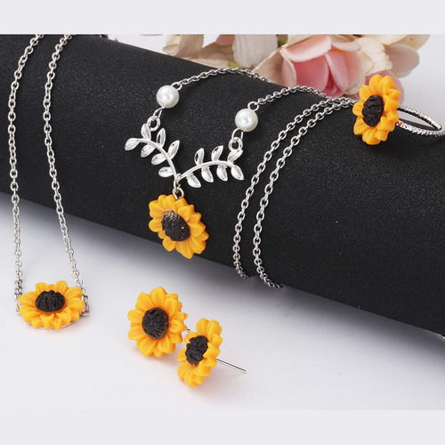Kit De Collar Arete Aro Brazalete Tipo Girasol P/mujer 4 Pzs