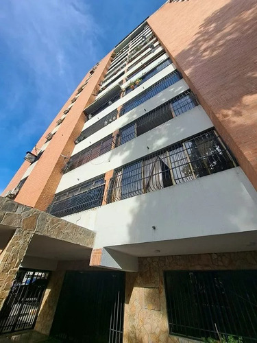 Jonathan Rodríguez Vende Apartamento En Resd. Parque Prebo Pla-1566