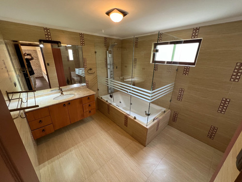 Lujosa Y Exclusiva Casa En Venta En Lo Cañas