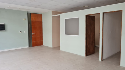 Oficina En Venta Con Dos Cocheras En Amaneceres Office!!!