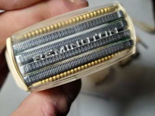 Remington Rolectric Afeitadora Eléctrica 170v/220v (Usado)