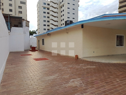 Imagen 12 de 15 de Excelente Casa Para Oficinas En Calle3 De Casco Central De Lecheria