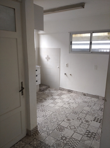 Apartamento En El Centro Con Renta Para Inversores!!