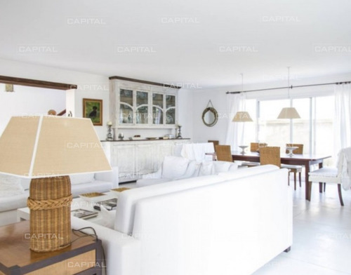 Casa En Venta En Faro De Punta Del Este-ref:25875