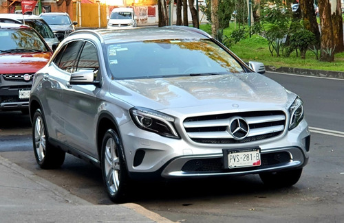 Imagen 3 de 15 de Mercedes Benz Gla 200 2017 Cgi Sport 1.6t Factura De Agencia