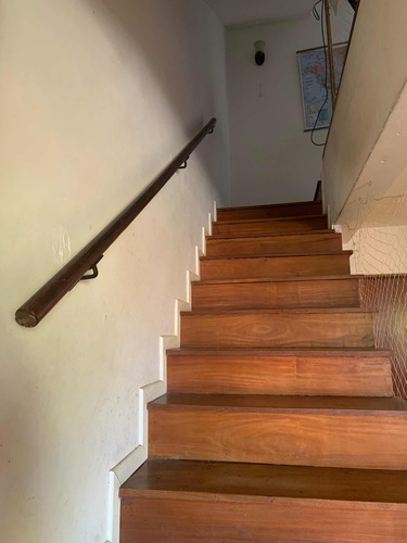 Casa Muy Amplia De 4 Hab. A Reformar En Olivos