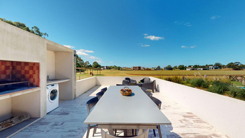 Casa En Venta En Costa Esmeralda Vistas A Cancha De Polo