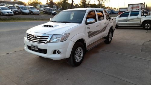 Toyota Hilux 3.0 Cd Srv 171cv 4x2 - B3