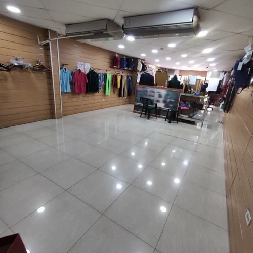 Carrizal, Centro Comercial La Cascada