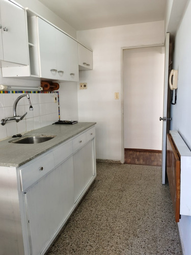 Venta Apto. 2 Dormitorio En Barrio Sur