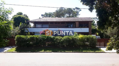 Imagen 2 de 13 de Casa Con Piscina En Venta - Playa Mansa