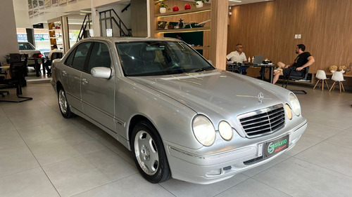 Mercedes-Benz Classe E 3.2 Elegance 4p