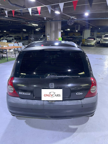 Renault Clio Año 2006.
