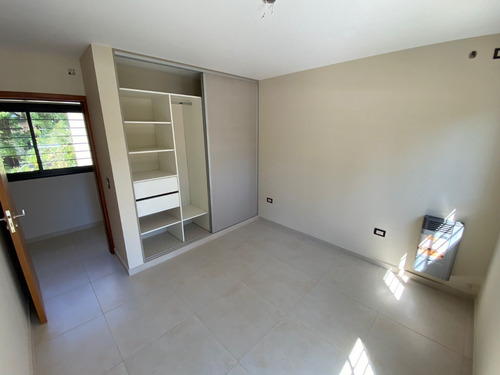 Imagen 10 de 17 de Duplex 3 Dormitorios 3 Baños - Galeria Patio Garage P/2 Autos - Arguello