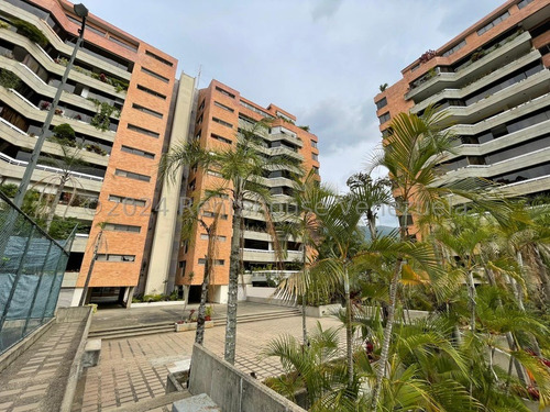 Las Esmeraldas !! En Venta Totalmente Amoblado, Equipado Y Actualizado Hace 3 Meses, 201 M2, 3 Hab., 4 Baños, 2 Pe. Impecable Conjunto Residencial, Piscina, Parrillera, Cancha Tenis, Gimnasio.