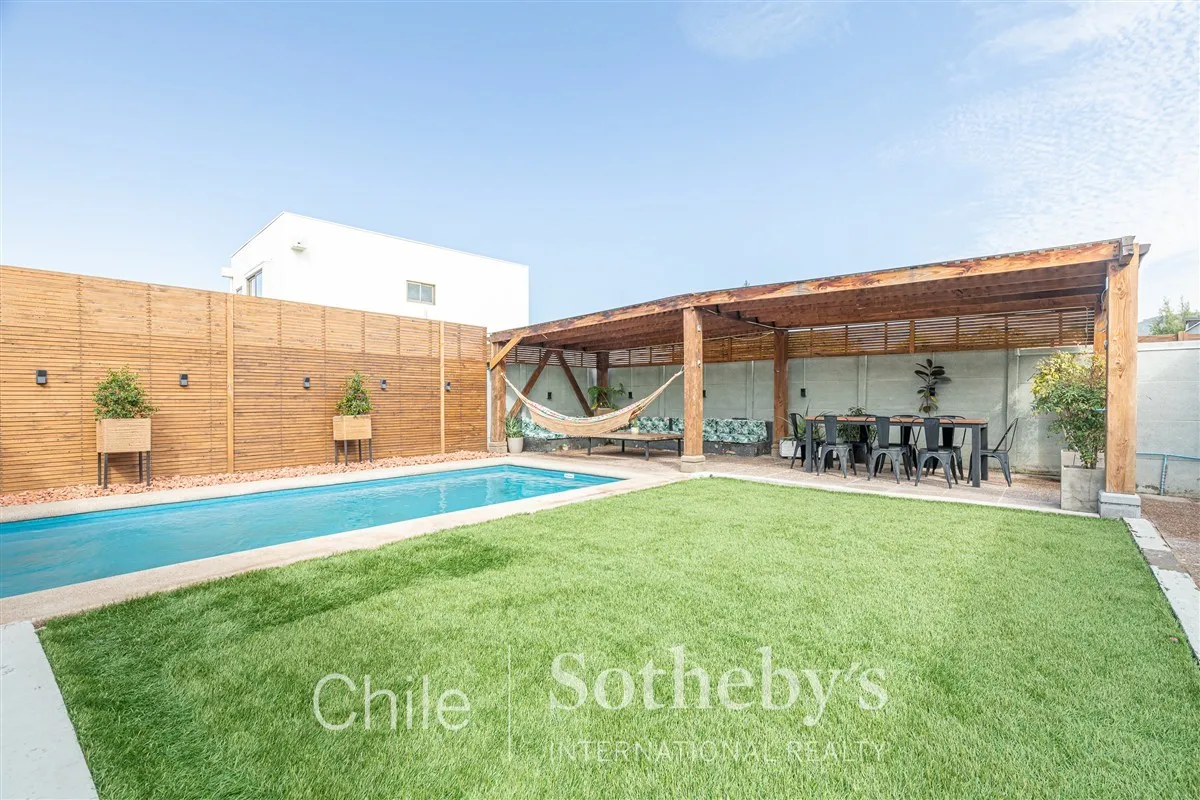 Casa 3 Dormitorios Ampliada Quincho Cerrado Y Piscina