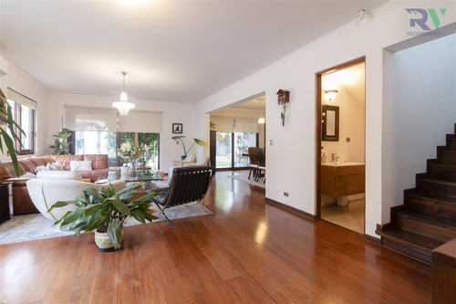 Preciosa Casa En Venta De 4 Dormitorios