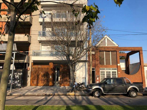 Departamento En Venta - 2 Dormitorios 1 Baño - Cochera - 85mts2 - La Plata