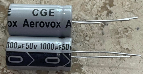 4pcs Capacitor Electrolitico 1000uf 50v 2.5x1.3cm