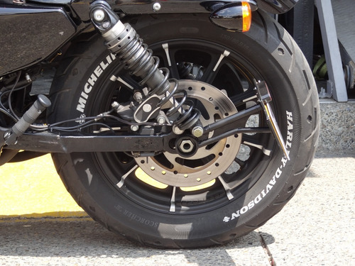 Harley Davinson Iron 883