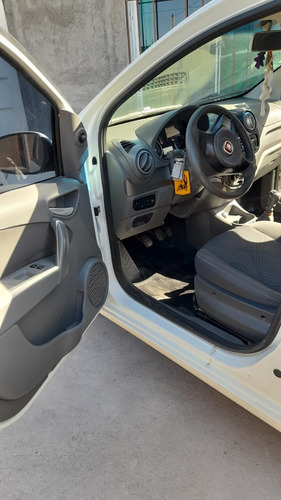 Fiat Palio 1.4 Attractive 85cv