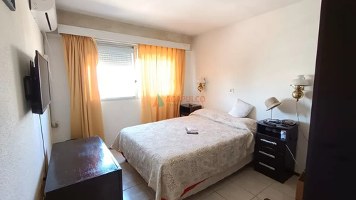 Monoambiente En Alquiler De Temporada - Punta Del Este - Torre Con Servicios