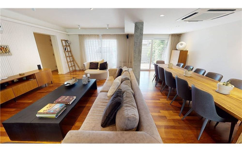 Imagen 7 de 30 de Casa En Venta En Olivos Con Pileta Y Jardin