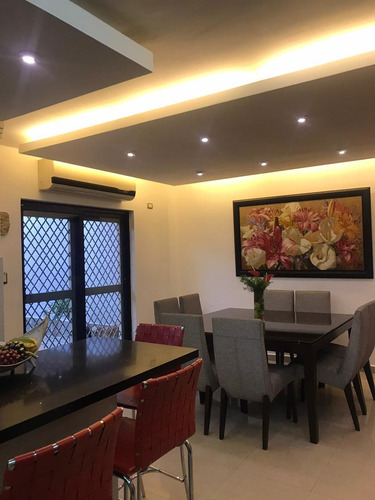 Townhouse En Venta, Res Palm Garden, Urb. El Parral. Minerva K