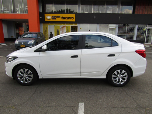 Imagen 8 de 15 de Chevrolet Onix 2020 1.4