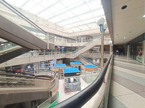 Local Comercial En Venta En Centro Barquisimeto Lara/ .. %%m-c-t%% Cod. 23 Guion 3 2 6 6 3