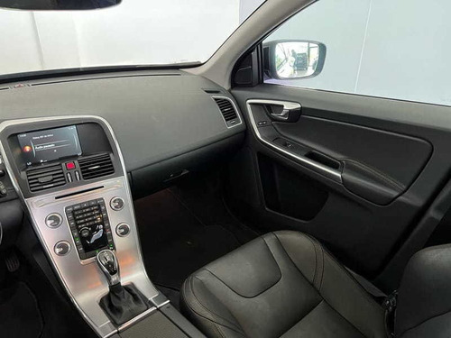 Imagem 11 de 15 de Volvo Xc60 2.0 T5 Mom 2017