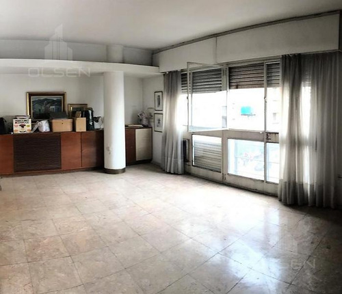 Imagen 2 de 27 de Departamento En Venta-colon Esq Sucre - 3 Dor - 2 Bños - Luminoso - Ubic. Privilegiada - 180 Mts