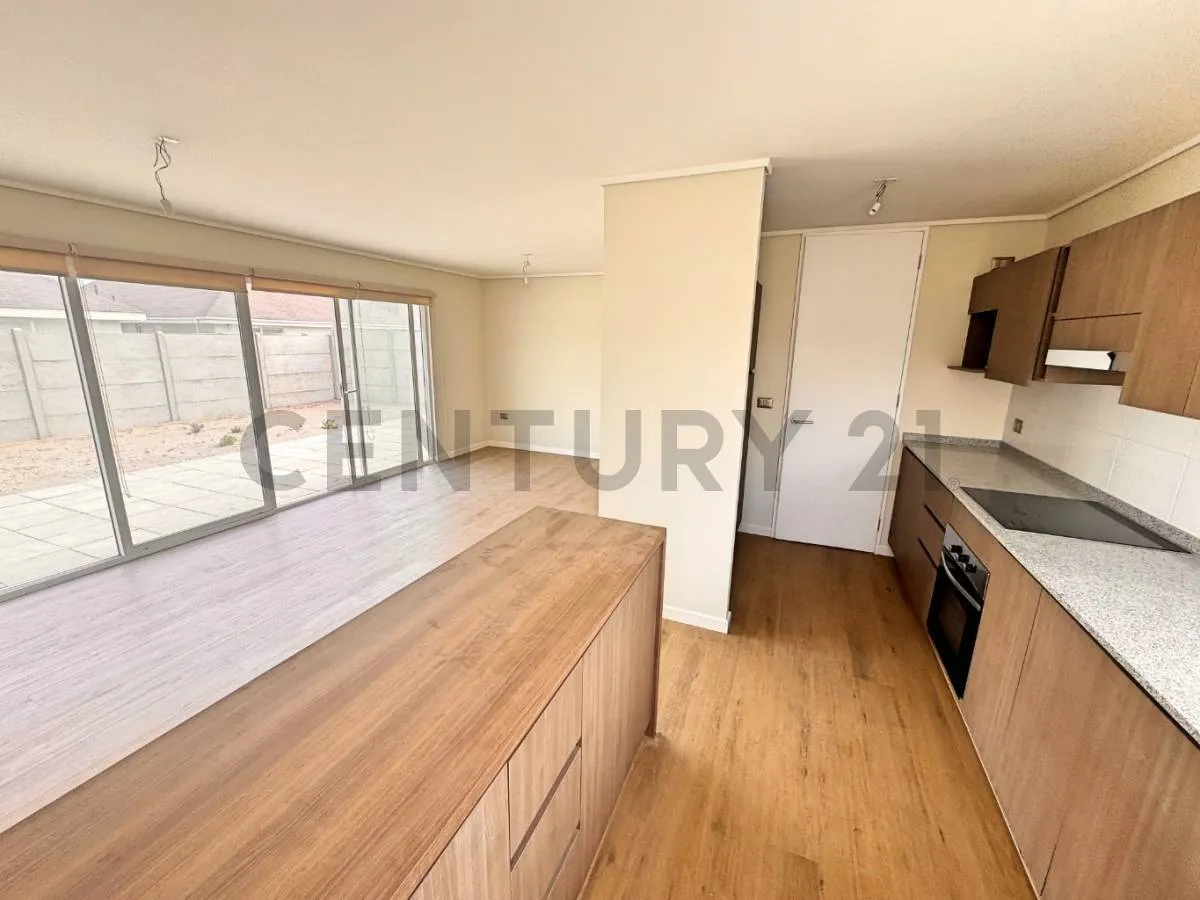 Imagen 4 de 22 de Se Arrienda Casa Nueva En Sector De Serena Golf