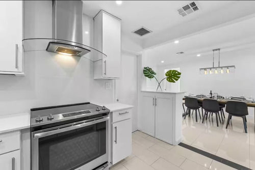 Casa En Miami! Alquiler Temporario! Hasta 10 Personas 4 Dormitorios! Pileta! Jacuzzi! Jardín! Parrilla! Ubicación! Florida, Estados Unidos