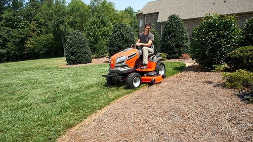 Tractor Husqvarna 42'' Americano Ts 142 - 19hp + Accesorios