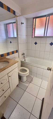 Excelente Casa 3d/2b Con Piscina Y 2 Estacionamientos