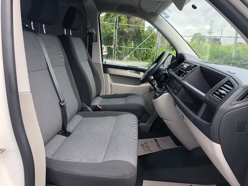 Imagen 8 de 15 de Volkswagen Transporter Cargo Van Tm5 2.0tdi 2019 Iva Credito