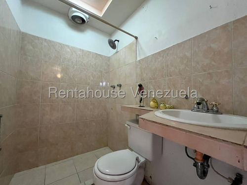 Amplia Y Luminosa Casa En Venta Urb La Mendera Cabudare Eo