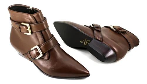Bota de bico fino e salto baixo sales