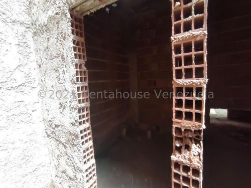 Imagen 10 de 14 de Marol Rentahouse Vende Casa En Centro De Valencia 22-1848