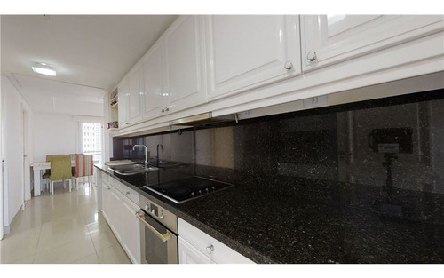 Venta 3 Amb C/dep Y Cochera Chateau Puerto Madero