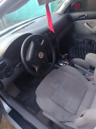 Imagen 12 de 14 de Volkswagen Golf 2000 2.0 Highline Tiptronic