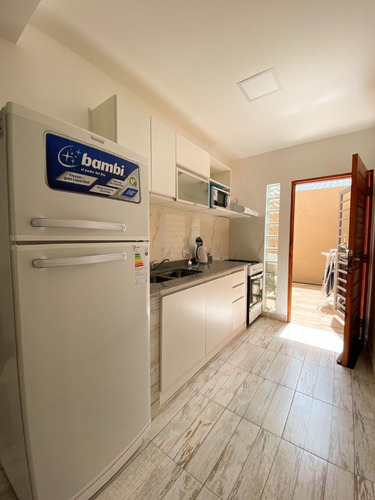 Imagen 4 de 14 de Alquiler Aguas Verdes Duplex 3 Amb Y Casa 2 Amb
