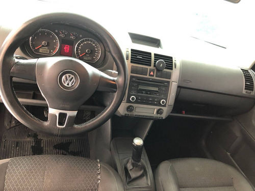 Imagem 8 de 10 de Volkswagen Polo Sedan 2.0 Mi Comfortline 8v Flex 4p Manual