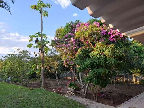Chácara Em Condominio Fechado Em Ibiúna - 1000 M2 Terreno - Casa 3 Dormitórios Com Churrasqueira E Edícula