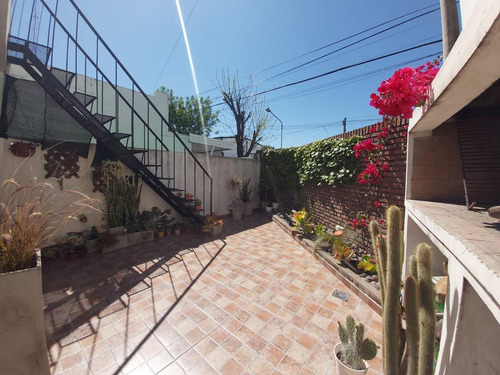 Imagen 6 de 21 de Venta Casa En San Lorenzo 3 Dormitorios, Patio Y Cochera.