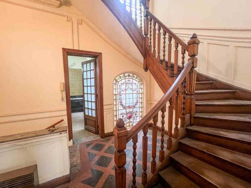 Venta Casa 9 Ambientes Flores