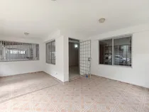 Comprar Casa En Arriendo En Prados Del Este. Cod A30398