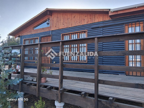 Casa En Venta De 3 Dorm. En El Tabo