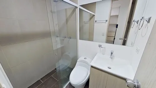 Vendo Apartamento En Edificio Luxury Tower Super Ubicacion Central